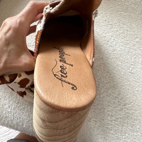 Free People Corbin Loafer Clog brown white cow print suede /pony hair size 39 - Picture 10 of 12